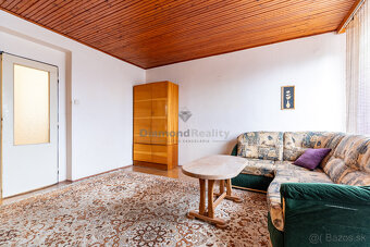 NA PREDAJ 6 IZBOVÝ RODINNÝ DOM S DVOMI BYTOVÝMI JEDNOTKAMI | - 15