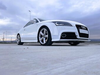 Audi TT 2.0TDi S-Line Quattro ANGLIČAN - 15