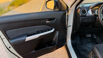 Suzuki Vitara 1.6 benzin Elegance 4WD automat - 15