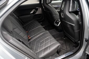 BMW M760e xDrive A/T Na prenájom - 15