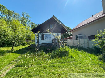 Záhrada s murovanou chatou a bazénom pri Stupave, okres Ma - 15