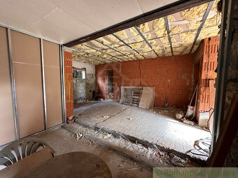 Znížená cena  Rozostavaný rodinný dom v kľudnej uličke v - 15