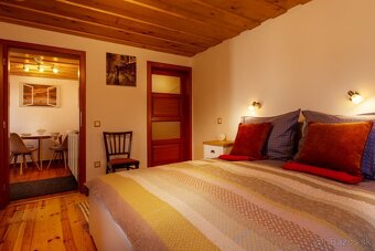 2xVIDIECKY DOM, Meszes, ZARIADENÝ, veľký pozemok - 15