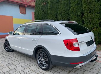 Škoda Superb Scout 2.0 TDI DSG 4x4 170 PS - 15