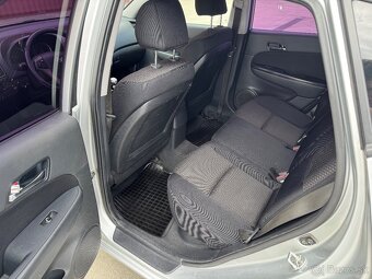Hyundai i30, 1.6 CRDi, 85kw - 15