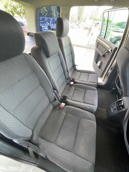 Volkswagen Touran Van 2.0 TDI - 15