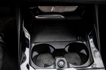 BMW iX3 Panoráma 210kW Harman Kardon - 15