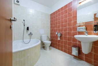 TARGETreal | NA PREDAJ Nádherný HOTEL PANORÁMA s rešt - 15