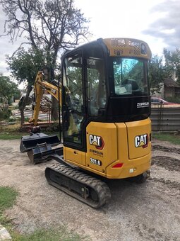 Caterpillar CAT 301.6 - 15
