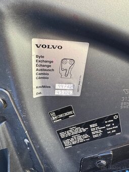 Predám Volvo XC60 AWD - 15