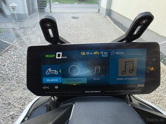 Elektricky skuter BMW CE04  top stav - 15