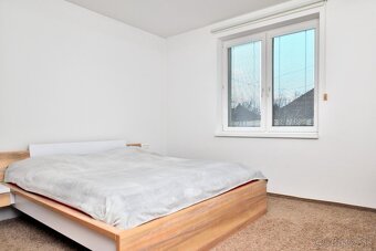 Krásny 3 izbový dom s garážou na predaj, Kynceľove Kračany - 15