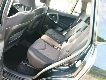 Toyota Rav 4 - 15