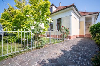 6 izbový rodinný dom 300 m2 so záhradou 1350 m2 Bernolákovo - 15