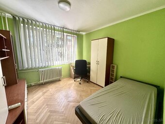 Prenájom 3,5- izbový byt s balkónom a loggiou vo VK - 15