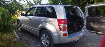 Grand Vitara  2l benzín 2006 4x4 - 15