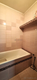 Na predaj 3 - izbový byt s balkónom - 70 m² v centre mesta H - 15