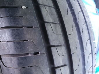 Predam pneu letne 235/50 R19 - 15