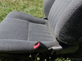 Predám za symbolických 19 € sedačky Toyota CELICA - 15