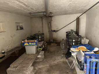 Rodinný dom s veľkým pozemkom a potenciálom – Siladice - 15