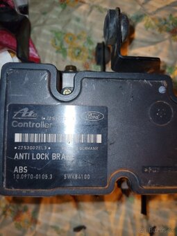 Rozpredam Mazda 3 1,4b 2004 - 15