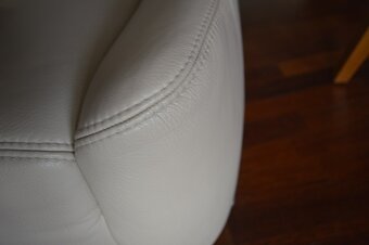 predam velmi kvalitne kozene kreslo zn.HIMOLLA - 15