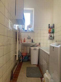 Ponúkam 2 izb. tehlový byt na zámostí v Trenčíne. - 15