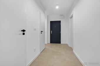 NA PREDAJ ŠTÝLOVÝ 3-IZBOVÝ BYT, KOMPLETNÁ REK., PETRŽALKA - 15