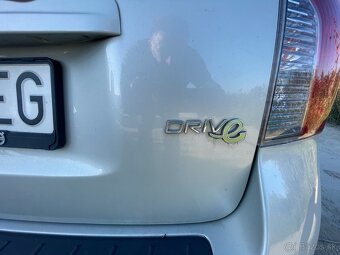 Predám Volvo V50 1,6 D drive e 81kW r 2011 - 15