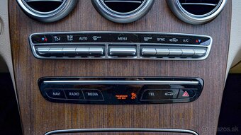 Mercedes-Benz C trieda Kombi 300 d A/T 4MATIC - 15