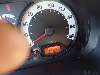 Predám Kia Picanto 1.0 benzín,46kw, rok výroby 2010,najazden - 15