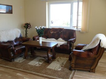 viacgeneračný rodinný dom -3 byty a 2 garáže -Martin Stráne - 15