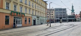 TICHÝ a SVETLÝ  2-izb. byt 55m2 V CENTRE Bratislavy. - 15