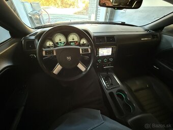 Dodge Challenger R/T 5.7 V8 HEMI - 15