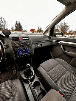 VW Touran 1T1 2.0 TDi 16V Highline - 15