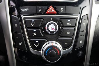 Hyundai i30 1.6 CRDi DOHC 16V Comfort - 15