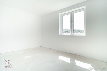 Na predaj priestranný bungalov-novostavba-holodom, Vajkovce - 15
