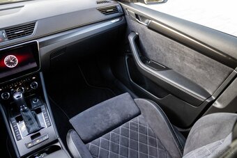 Škoda Superb Combi 2.0 TDI Sportline 4x4 DSG /AJ NA SPLÁTKY/ - 15
