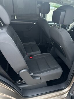 Volkswagen Touran 1.4 TSI Highline 7 miest - 15