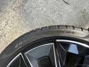 BMW 7 G70 zimna sada pneumatiky Pirelli - 15