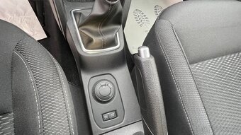 Dacia Duster 1,6SCe 4x4 MT6 1.majiteľ, nové v SR - 15