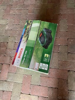 Robotická kosačka BOSCH Indego XS300 - 15