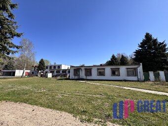 Na predaj budova s veľkým pozemkom–priemyselná zóna,Gbely - 15