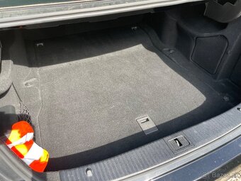 Mercedes E200CDi Avantgarde - 15