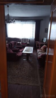 Priestranný dvojpodlažný rodinný dom v Pribeníku - 15