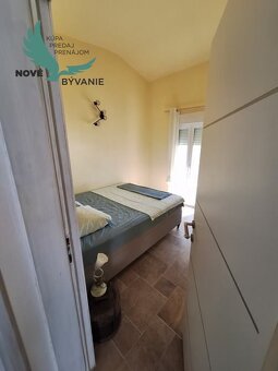 Exluzívny dvojpodlažný dom  vo vyhľadávanej lokalite na ostr - 15