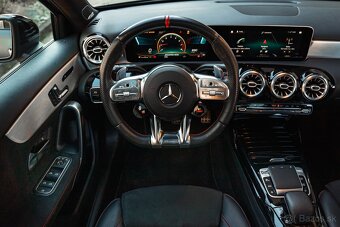 Mercedes-Benz A 35 AMG 4Matic / Designo Magno / Night Editio - 15