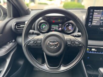 ✅Toyota Yaris 1.5 Hybrid ,Selection, 2021, 43 000km, Záruka - 15
