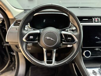 Jaguar F-Pace - 15