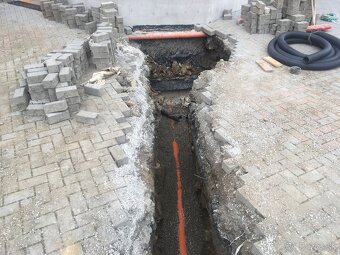 Kanalizačné a vodovodné prípojky - 15